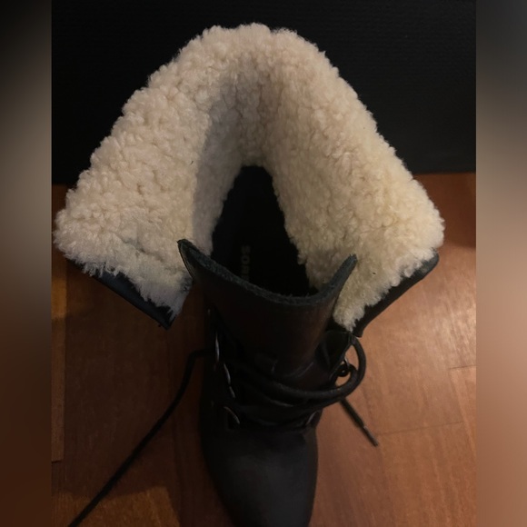 Sorel boots - Picture 4 of 9